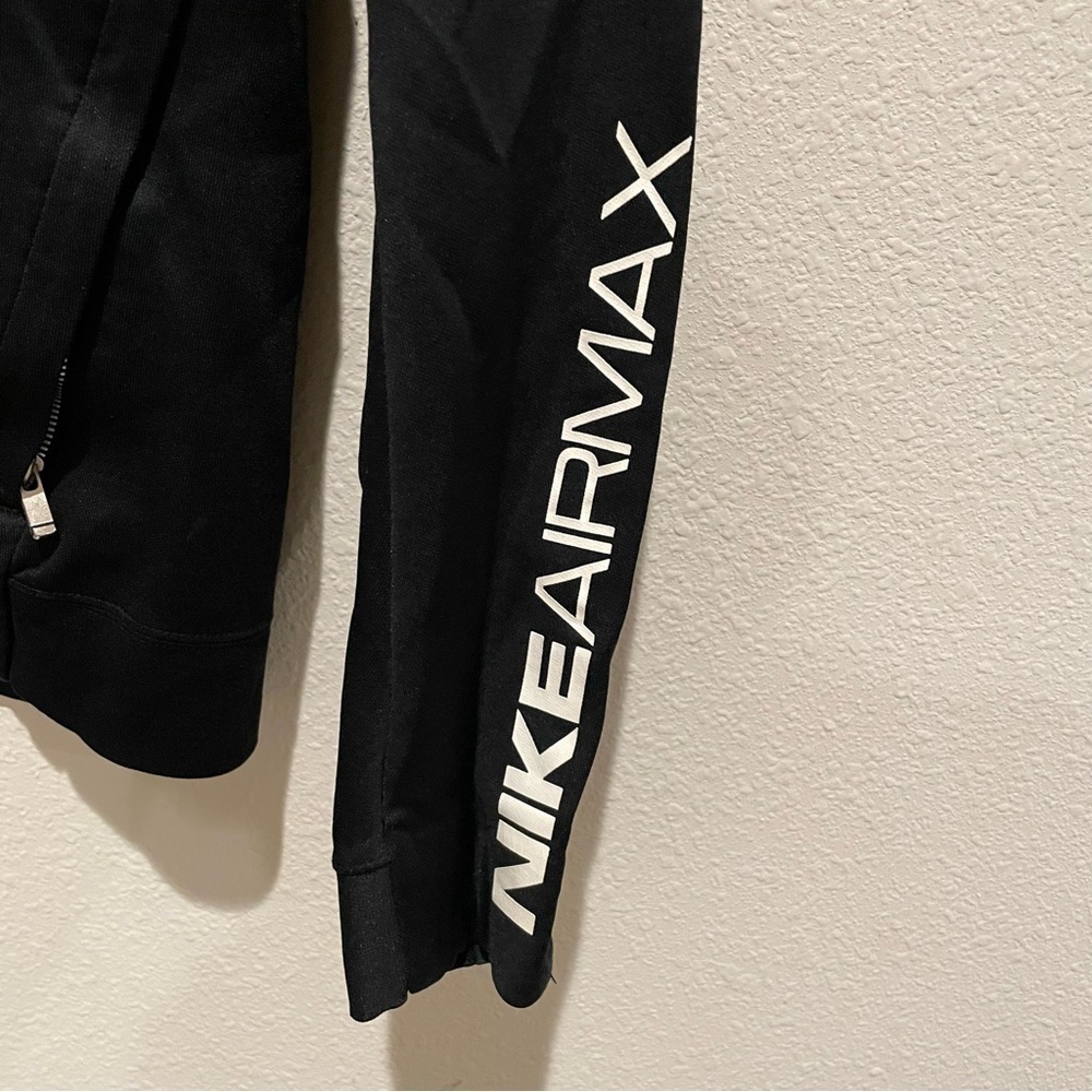 NIKE Air Max Athletic Trendy Everyday Black White Logo Moisture Wicking Jacket - Picture 4 of 8
